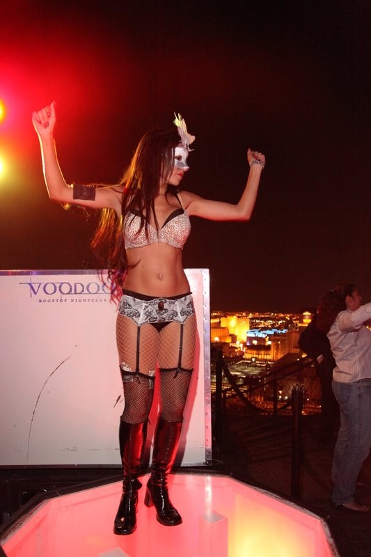 Go Go Dancers photography by Wayne Wallace